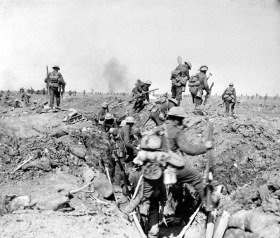 Troupes britanniques près de Ginchy pendant la bataille de la Somme