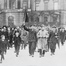 La révolution atteint la capitale : les soldats se joignent aux ouvriers en grève, Berlin, 9 novembre 1918. 