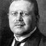 Matthias Erzberger (1875-1921) : ce centriste est à la tête de la délégation allemande lors des négociations de l’armistice en 1918. Figure majeure de la vie politique sous la République de Weimar, il est assassiné en 1921 par deux anciens officiers de marine.