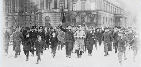 Manifestation de soldats et d’ouvriers